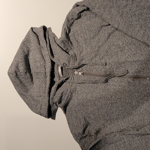 3/$20 La Vie en Rose hoodie - Picture 1 of 5